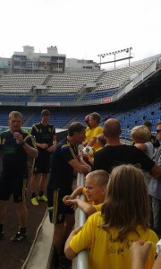 Autografskrivande U21 Sverige Spanien